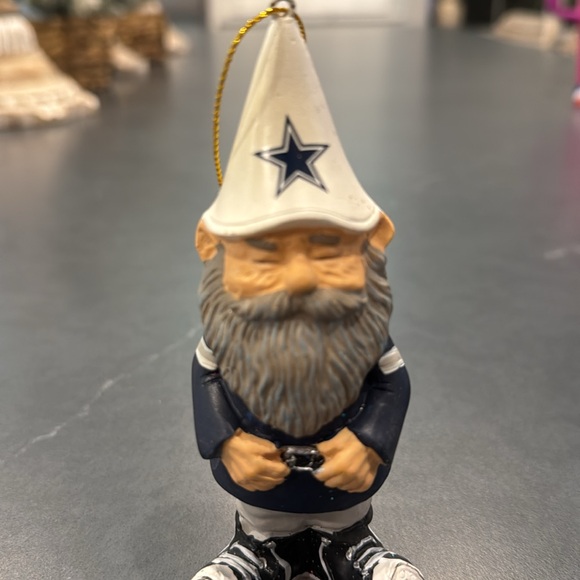 Dallas Cowboys Collectible Gnome Ornament - Picture 3 of 3